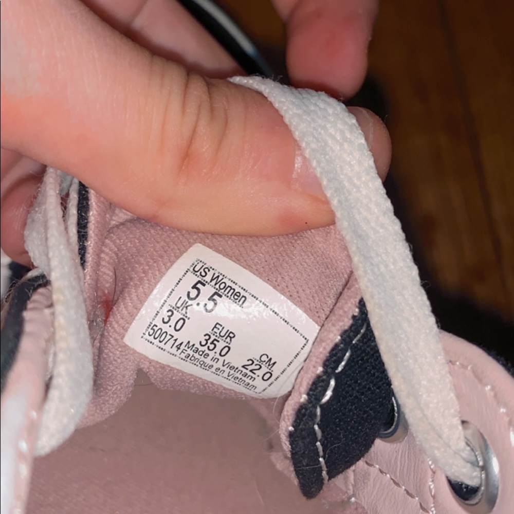 Shoes - Picture 7 of 7
